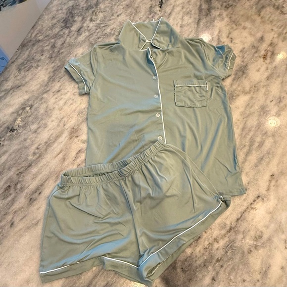 Nine West Sage Green Pajama Set with White Trim Size Small - Picture 1 of 6